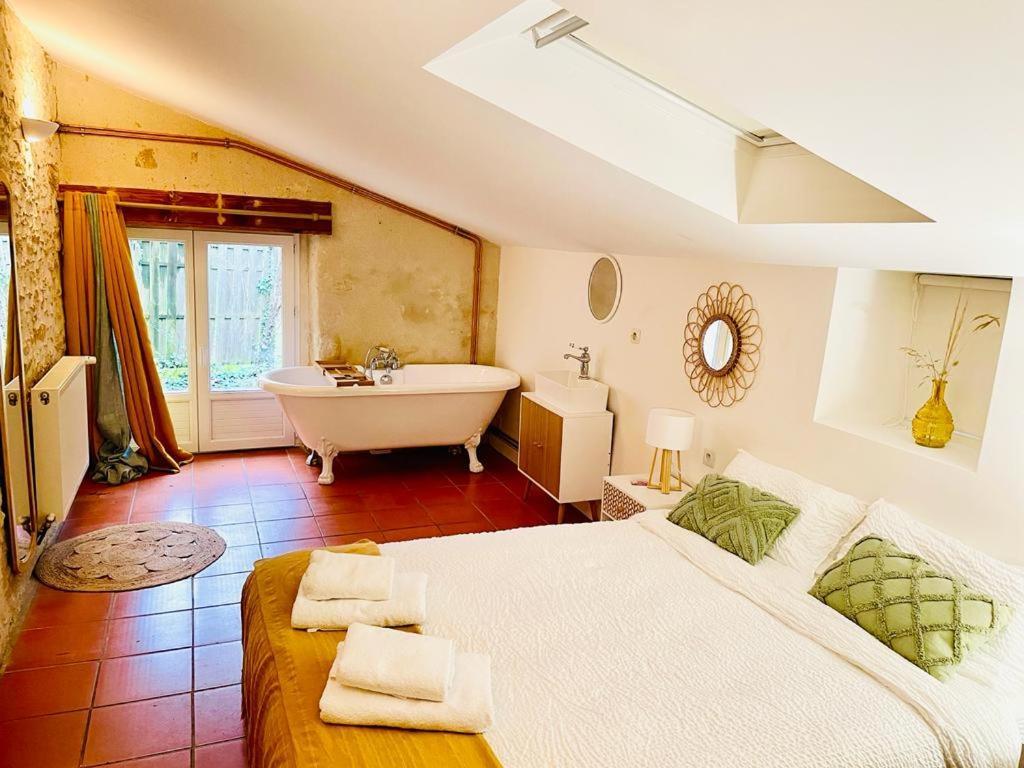 Le Grand Franc Gite Cosy Proche Tous Commerces Tonnay-Charente Exterior foto